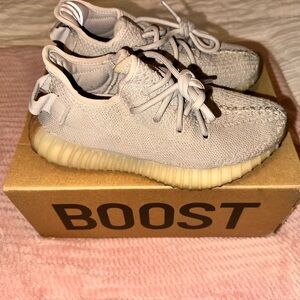 Yeezy Boost 350 v2 ‘Sesame’